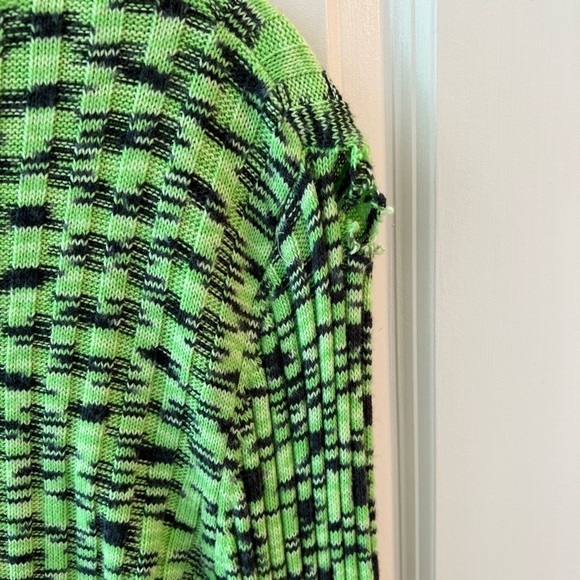 BlankNYC Women's Green The Clash Crew
Neck Balloon Sleeves Sweater - Picture 12 of 16